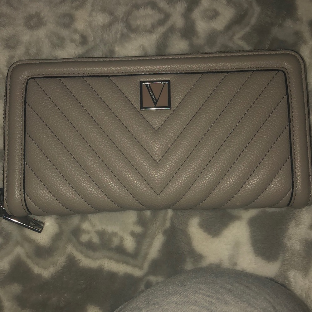Wallet grey